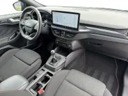 Ford Focus Wagon 1.0 EcoBoost Hybrid ST Line X | NL auto | 1e eigenaar | Dealer onderhouden | Adapt cruise control | BLIS | Winter pack | Elektr. achterklep | Parkeersensoren voor en achter | Achteruitrijcamera | Apple carplay & android auto | 18' lichtmetalen velge