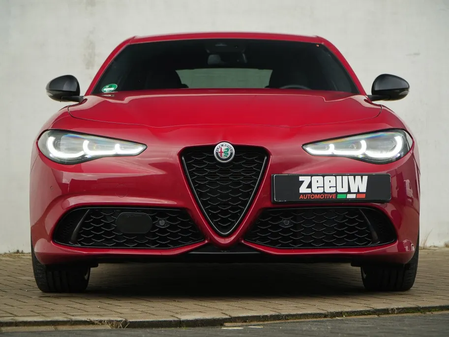 Alfa Romeo Giulia 2.0 Turbo 280 PK Competizione Q4 AWD | Harman | Veloce | 19' VERKOCHT