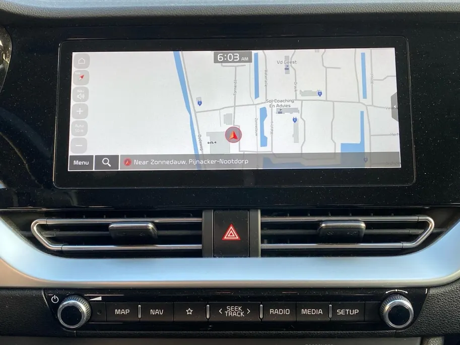 Kia Niro 1.6 GDi PHEV DynamicLine Climate control | Trekhaak | Navigatie | Camera | LM velgen | Stoel,- en stuurverwarming | Elek. best. stoel |