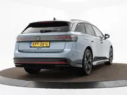 Volkswagen ID.7 Limited Edition 59 kWh accu, 204 PK · Achteruitrijcamera · Draadloze telefoonlader · Sfeerverlichting · Rondomzichtcamera · Voorraad OUTLET · Prijs is inclusief inruilpremie ·