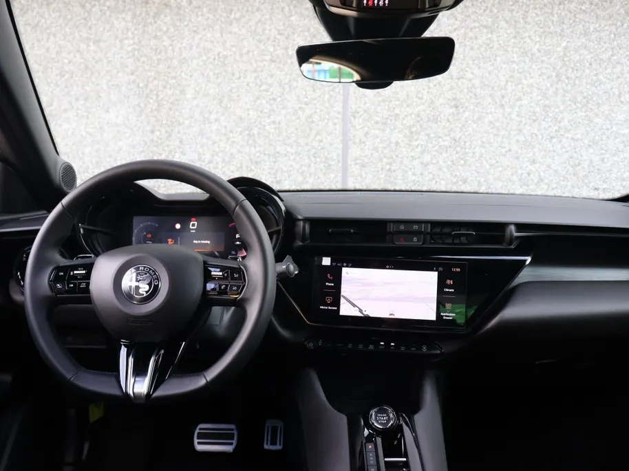 Alfa Romeo Junior 145PK Black Edition Ibrida Speciale | Techno | Camera | Navi | C