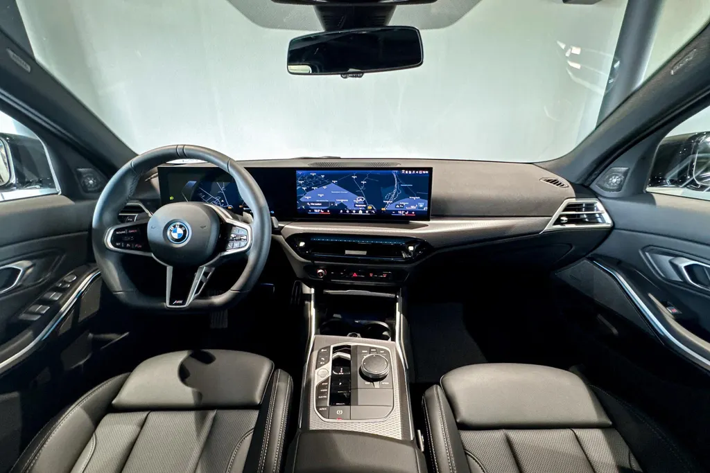 BMW 3 Serie Sedan 330e M Sport Edition
