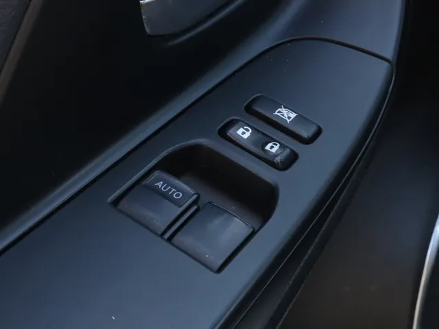 Toyota Yaris 1.5 Hybrid Y20 Exclusive Bi-tone Cruise | Camera |Navi