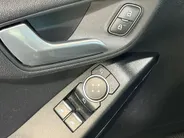 Ford Fiesta 85PK Trend | 1e eigenaar | Navi | Cruise Control | Airco | DAB | Apple CarPlay/Android Auto | Parkeersensoren | Elektrische Ramen & Spiegels | Licht Sensor |