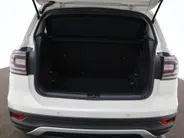 Volkswagen T-Cross 1.5 TSI 150pk DSG Style · Apple/Android Car Play · Stoelverwarming · LED verlichting