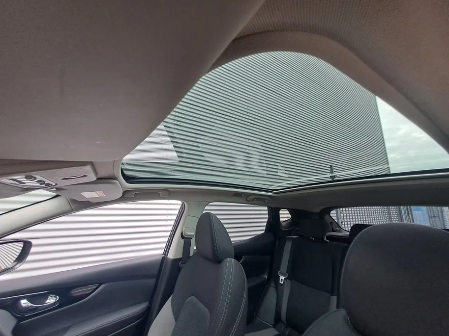 Nissan QASHQAI 1.3 DIG-T Design Edition | Automaat | Trekhaak | Pano Dak | Navi | Cruise | Camera | Apple Carplay/Android Auto | Stoel verrw.