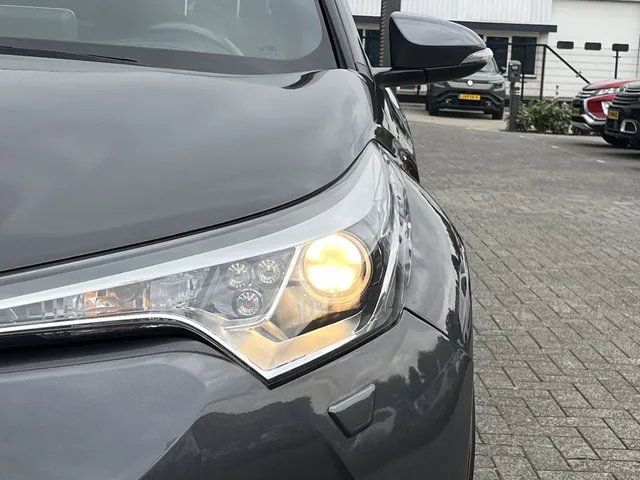Toyota C-HR 1.2 Dynamic | Stuur en Stoelverwarming