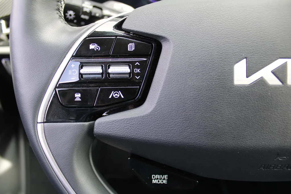 Kia Niro EV DynamicPlusLine 64.8 kWh | Airco | Navi | Camera | Cruise | 17' LM | PDC |