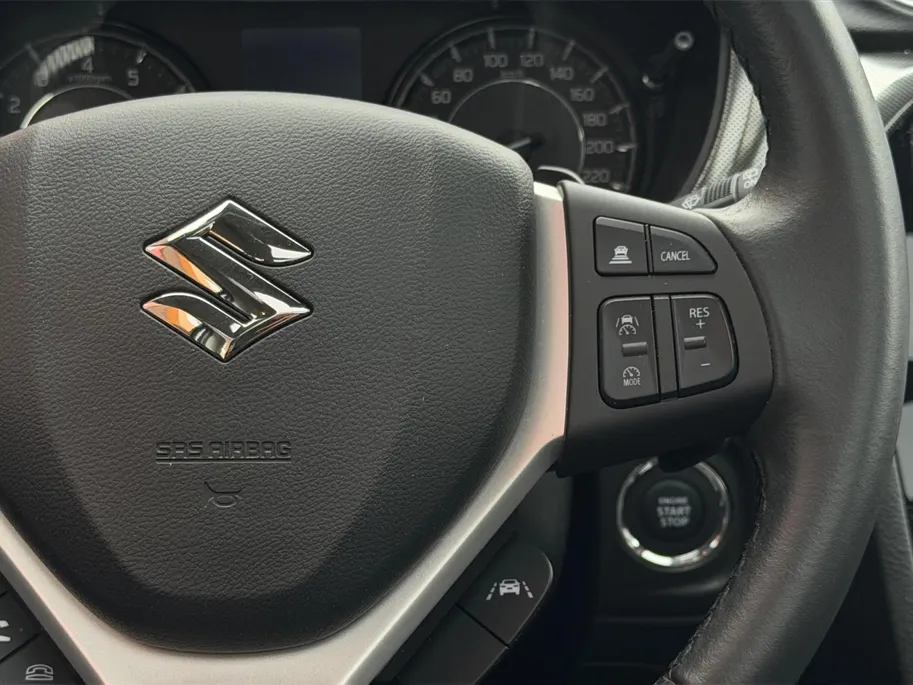 Suzuki Vitara 1.5 Hybrid Style 116PK AUTOMAAT | Parkeer sensoren| Metallic lak| 4 seizoen banden| Camera| Schuif en kanteldak| Navigatie| Stoel verwarming| Adaptieve cruise control