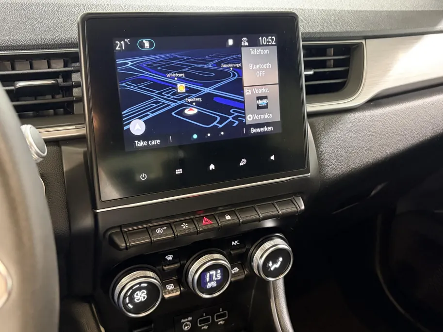 Renault Captur 90PK TCe Intens | Navi | Camera | Climate Control | Parkeersensoren | Apple CarPlay/Android Auto | Licht & Regen Sensor | Full LED | Lichtmetalen Velgen | Armsteun |