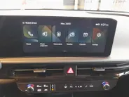 Kia EV6 Light Edition 63 kWh Nieuw model | Navi | Stoelverwarming vόόr en stuurwielverwarming | Achteruitrijcamera | Fabrieksgarantie t/m 30-4-2032 + 3x 1 jaar* | NAP