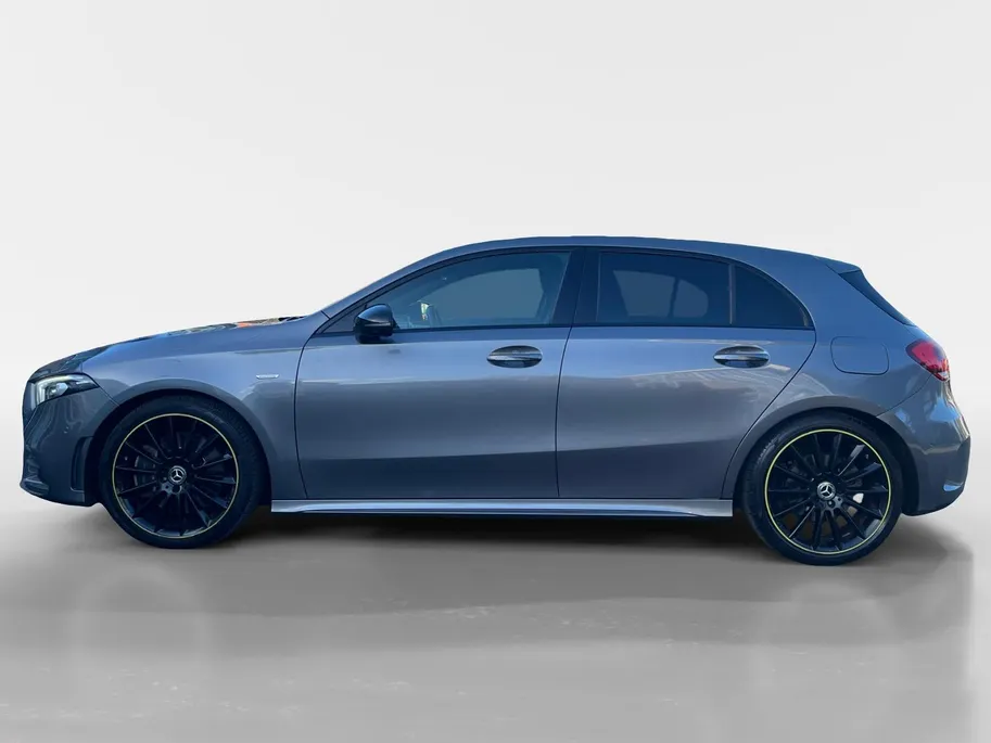 Mercedes-Benz A-Klasse 250 Premium Plus | AMG Pakket | Panoramadak | Achteruitrijcamera | Stoelverwarming | 12 maanden garantie! |