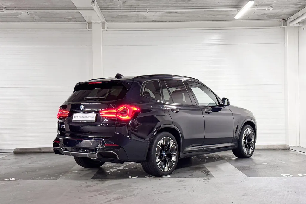 BMW iX3 High Executive