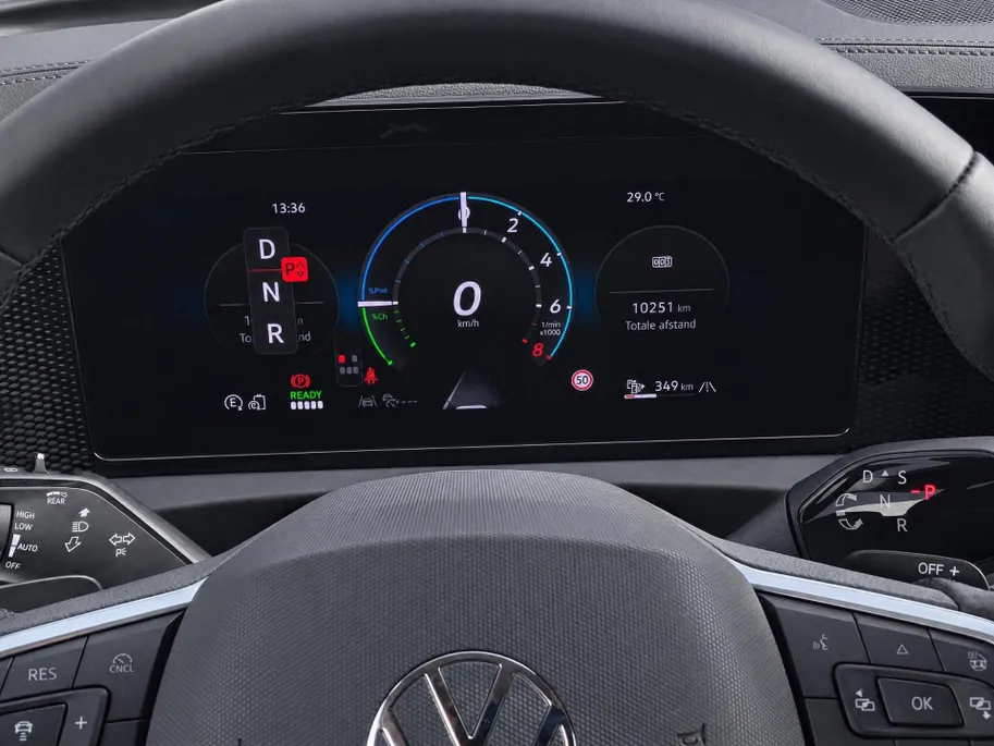 Volkswagen Tiguan 1.5eHybrid 204PK Life Edition · Trekhaak · Navigatie · Camera + parkeersensoren · Garantie t/m 10-02-2031 of 100000km.
