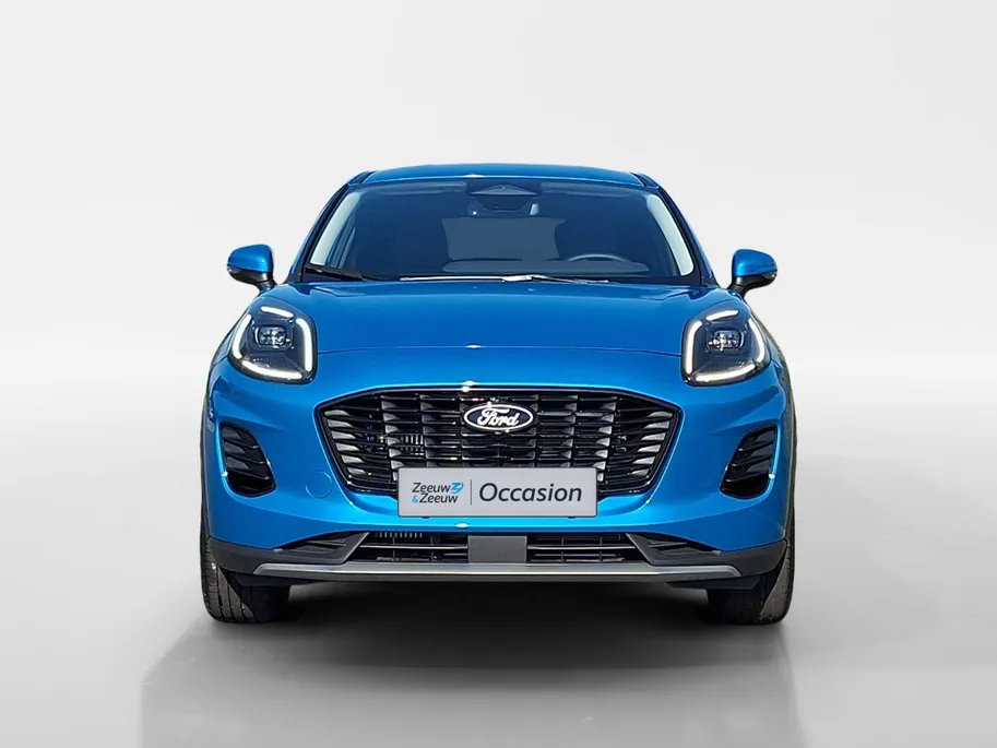 Ford Puma 1.0 EcoBoost Hybrid Titanium | !gratis upgrade naar automaat! | Winterpack | Comfortpack | El. Achterklep | Camera | Navigatie | Led verlichting | Keyless entry | 17' Lichtmetaal | Climate Control | Nieuw te bestellen! |