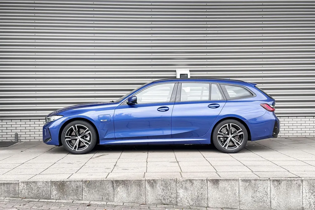 BMW 3 Serie Touring 330e xDrive