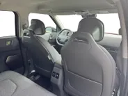 Kia EV2 Plus 42.2 kWh 3.000,- Inruilkorting | Privacy Glass | 18' lichtmetalen velgen | Warmtewerend glas rondom | Draadloze oplader voor smartphone
