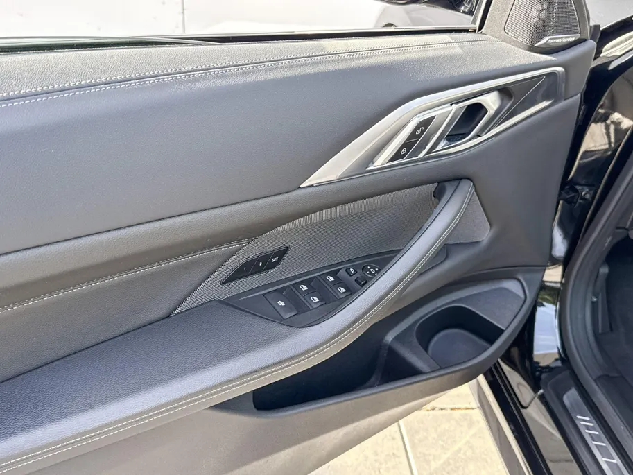 BMW 4 Serie Cabrio 420i High Executive M-Sport Pro