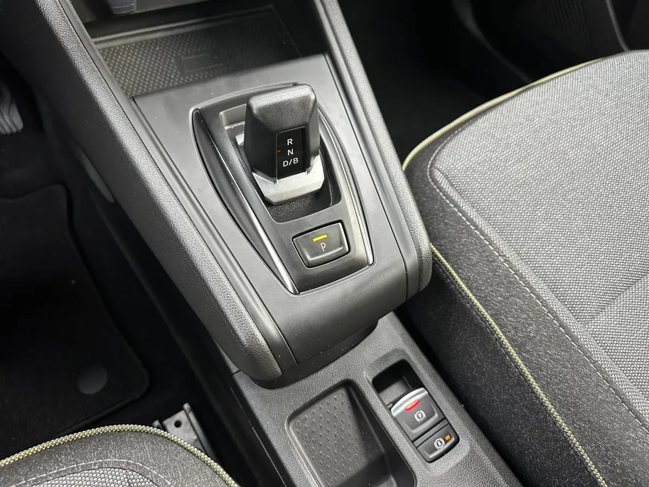 Renault Captur 1.8 E-Tech full hybrid 160 techno | Automaat | Apple Carplay & Android Auto | Cruise & Climate Control | Camera | Parkeersensoren | Navigatie | 12 Maanden BOVAG Garantie
