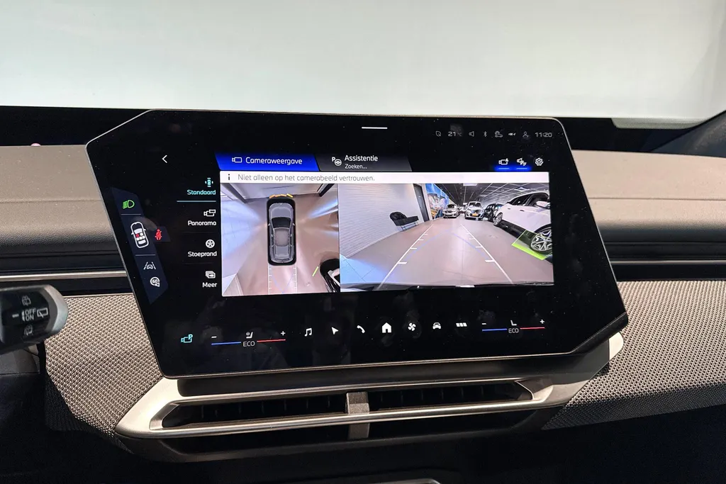 BMW iX3 50 xDrive 113 kWh