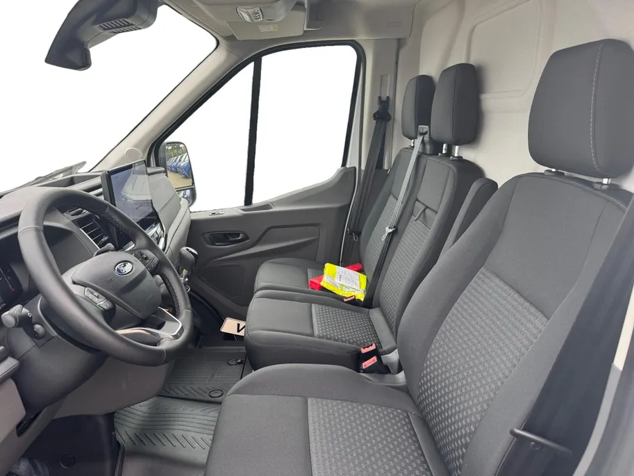Ford Transit 350 2.0 TDCI L2H2 Trend 130 pk FWD | BPM-VRIJ | Achteruitrijcamera | Trekhaak | Verwarmde bestuurdersstoel en bijrijdersbank | Cruise Control