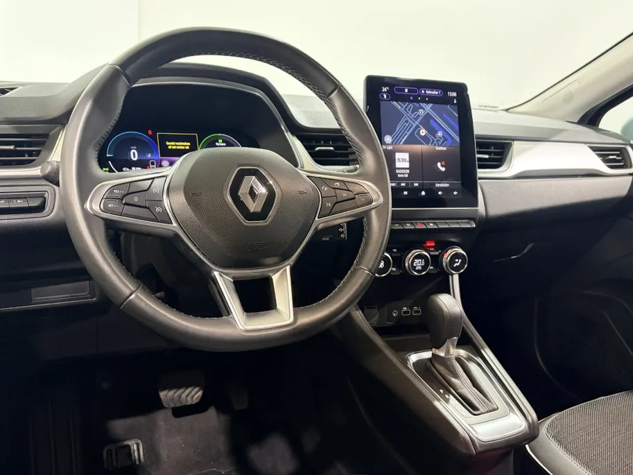 Renault Captur 145PK E-Tech Hybrid Intens Automaat | Camera | Parkeersensoren | Apple Carplay/Android Auto | Navigatie | Climate Control | Cruise Control | Lichtmetalen Velgen | Licht & Regensensor |