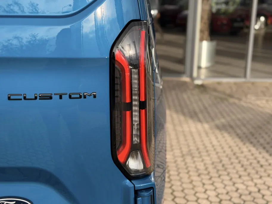 Ford Transit Custom 320 2.5 PHEV L2H1 Sport DRIVER ASSISTANCE PACK ULTIMATE I DUBBELE ZIJSCHUIFDEUR I TREKHAAK I WINTER PACK I ADAPTIEVE MATRIX LED-KOPLAMPEN I APPLE CARPLAY / ANDROID AUTO I