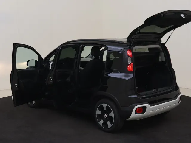 Fiat Panda 1.0 Hybrid Pandina