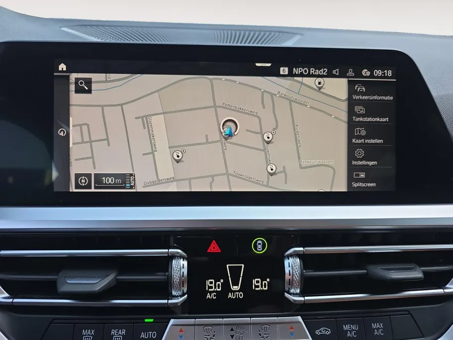 BMW 3 Serie Touring 320e Business Edition Plus | Dealer onderhouden! | 1e Eigenaar | Trekhaak | Achteruitrijcamera | Elektr. Achterklep | Lederen bekleding | Virtual cockpit | 12 maanden garantie