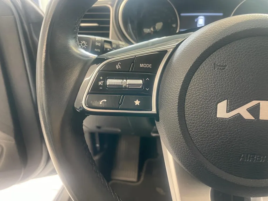 Kia Ceed Sportswagon 1.5 T-GDi DynamicLine | Cruise Control | Climate Control | Camera | Navigatie | LM Velgen | Trekhaak |