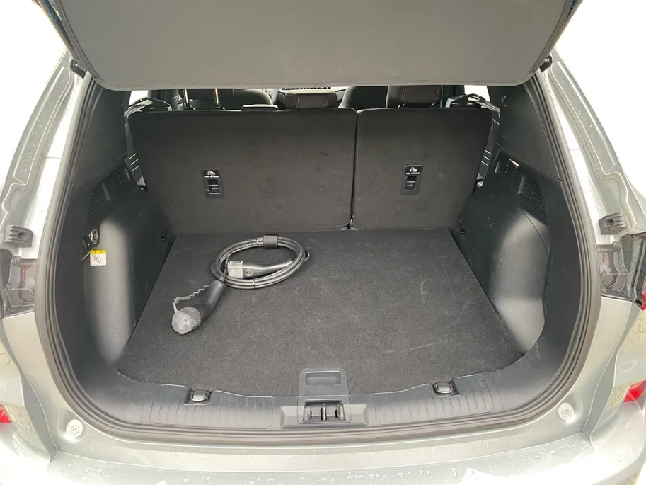 Ford Kuga 2.5 PHEV ST-Line | Schuif/Kantel Dak | Adaptieve Cruise Control | Elek. Trekhaak | 2100 KG Trekgewicht | Winter Pack |