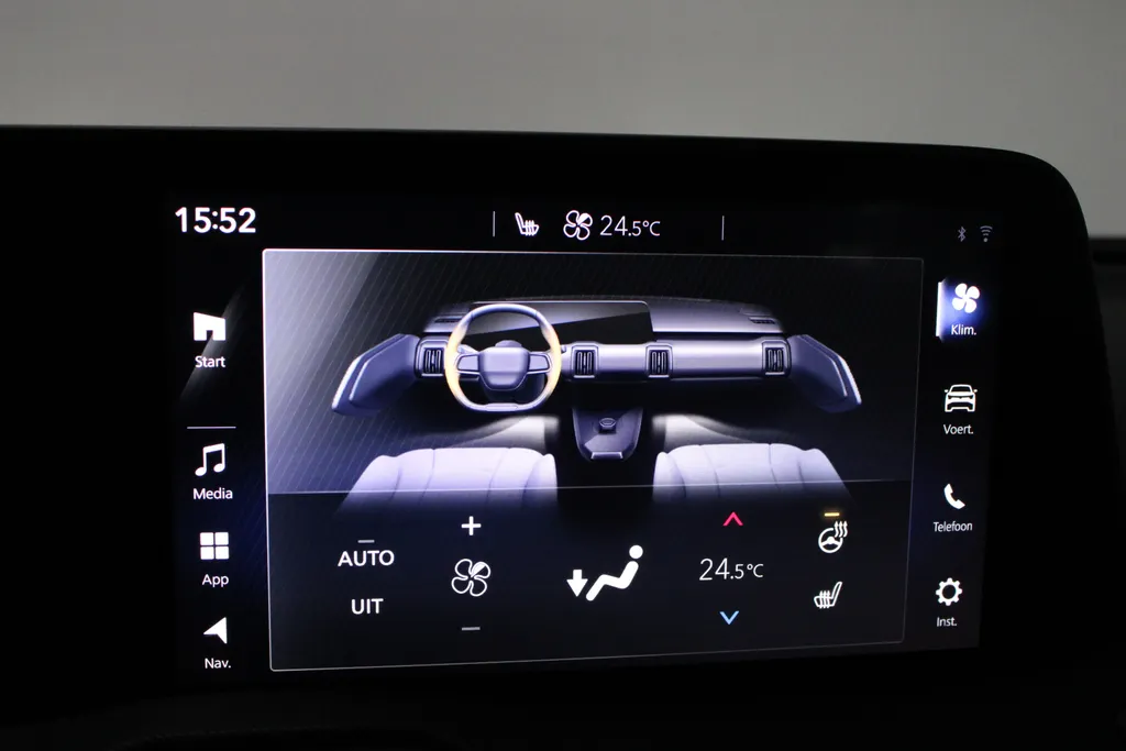Suzuki e Vitara Style 61 kWh / Stoel + Stuurverwarming / 360° Camera / Navigatie /