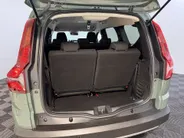 Dacia Jogger 140PK Hybrid Extreme 7p. Automaat | 7 Zitplaatsen | Camera | Parkeersensoren | Apple CarPlay/Android Auto | Digital Cockpit | Cruise Control | Lichtmetalen Velgen | Licht & Regen Sensor | Full LED |
