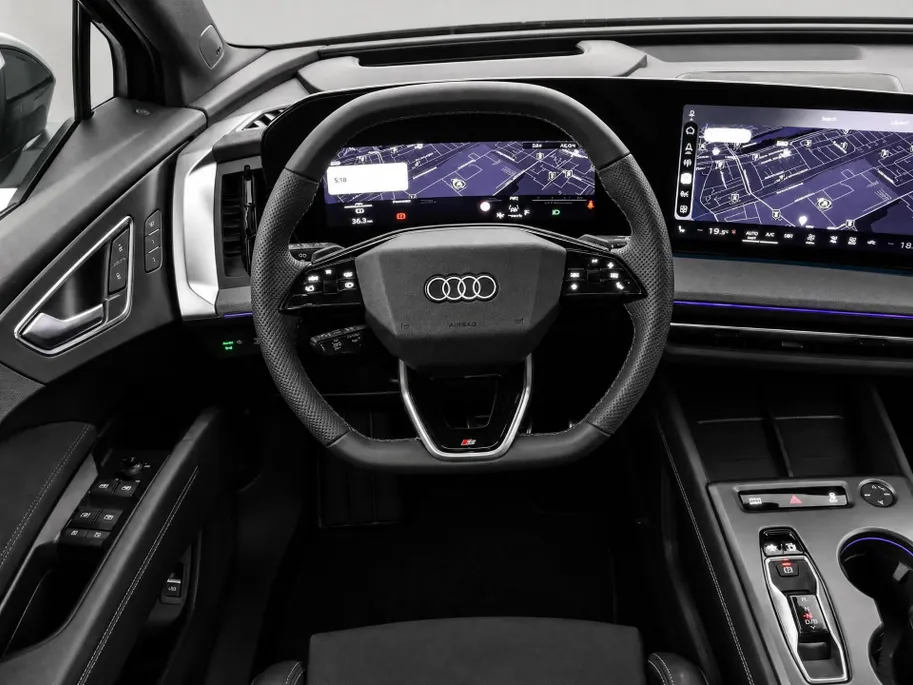 Audi Q4 e-tron S edition quattro performance 82 kWh 340 pk · Panorama dak · Tech Pro · Bijrijdersdisplay · Sonos · NIEUW MODEL!!
