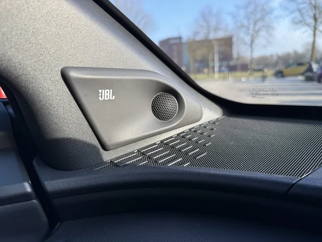 Toyota bZ4X Executive 73 kWh | JBL | Stoelverwarming V+A