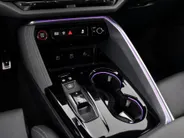 Audi Q5 e-hybrid quattro S edition Competition 367 PK · Panorama dak · Trekhaak elek. wegklapbaar · bijrijdersdisplay · 21' LM Velgen