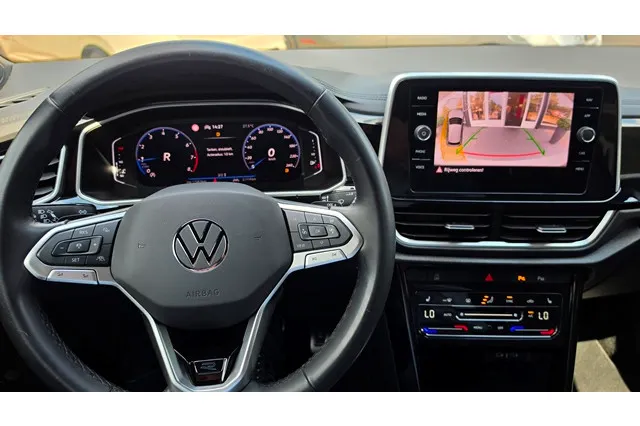 Volkswagen T-Roc 1.5 150PK TSI 7-DSG A/T R-Line Edition - Cold Pack - Park Assist - IQ.Light