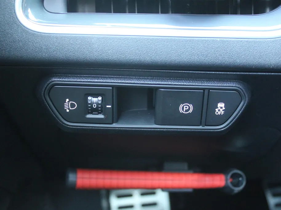 Kia K4 1.0 T-GDi MHEV GT-Line Launch Edition (pano) | Stuur-/stoelverwarming | Camera | LED | 17' LM | Elek. stoel | Draadloze telefoonlader |