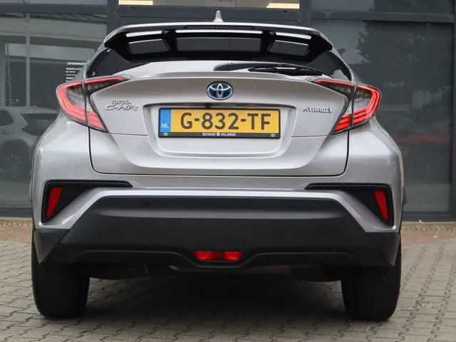 Toyota C-HR 1.8 Hybrid Style Ultimate Blindspot | Stoel en stuurverwarming | All seasons