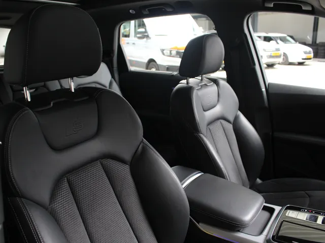 Audi Q7 55 TFSI e quattro Pro Line S Panoramadak | El. Stoelverstelling | PDC+Camera | 20'Velgen