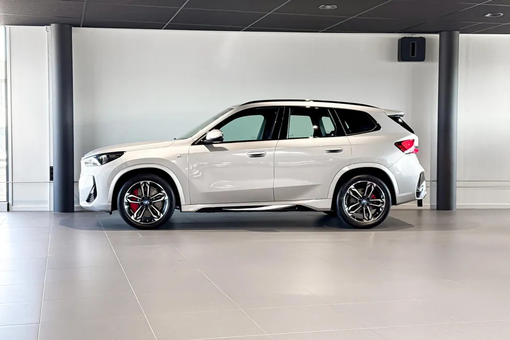 BMW iX1 eDrive20 67 kWh