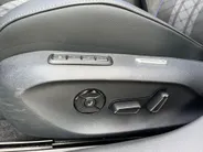 Volkswagen Passat Variant 1.5 eHybrid 272pk DSG R-Line Edition · Panoramadak · Inklap. Trekhaak · 360 Camera · Keyless · Matrix LED · Elek. Achterklep · Head-Up Display · Garantie t/m 13-11-2030 of 100.000km