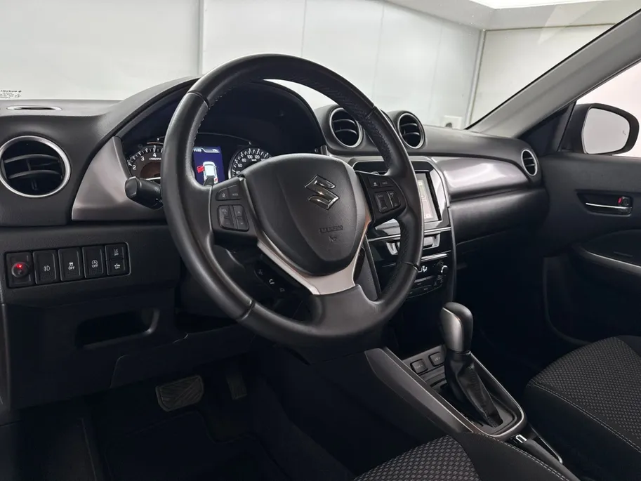 Suzuki Vitara 1.4 Boosterjet Select Smart Hybrid Automaat | Navigatie | Parkeercamera | Trekhaak