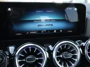 Mercedes-Benz GLA 180 Luxury Line