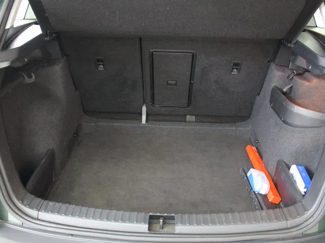 Škoda Karoq 1.0 TSI Business Edition Navigatie | Parkeersensoren | Cruise Control |