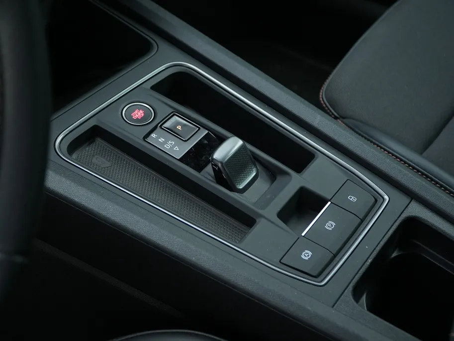 CUPRA Formentor VZ 1.4 e-HYBRID 205 PK | Navi | Carplay | LED | Camera | 19'