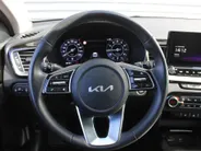 Kia Ceed Sportswagon 1.0 T-GDi DynamicPlusLine | Stoel- & stuurverwarming | Camera | Clima | Cruise | LED | Navi | Elek. achterklep | 16' LM |