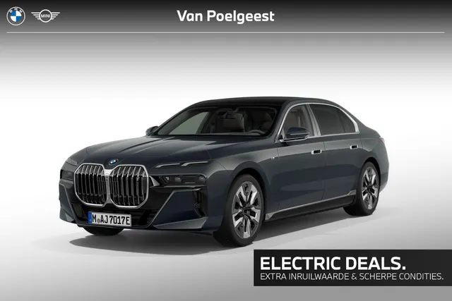 BMW i7