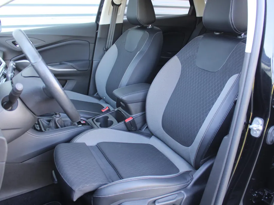 Opel Grandland 1.2 Turbo GS Line | Stuur-/ stoel-/ voorruitverwarming | Matrix LED | Elek. achterklep | 18' LM | Dodehoek detectie | Clima | Navi | Camera voor + achter |