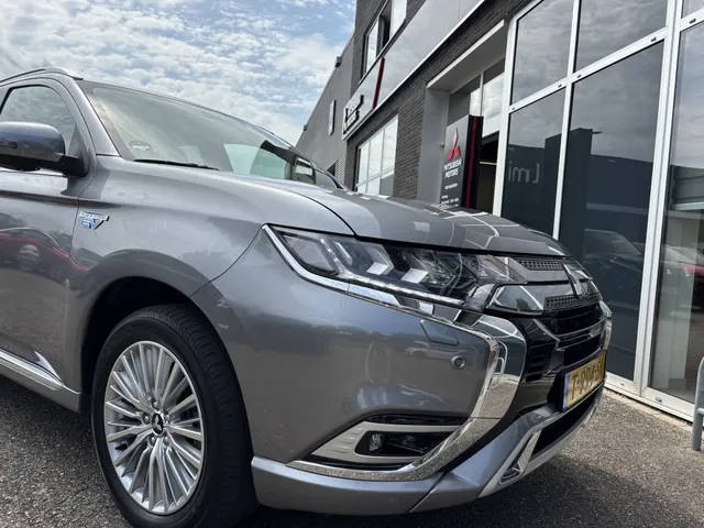 Mitsubishi Outlander 2.4 PHEV Diamond